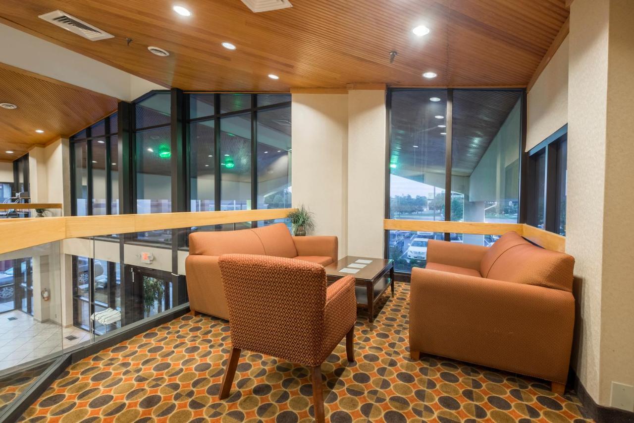Red Roof Inn & Suites Cincinnati North-Мейсон Экстерьер фото