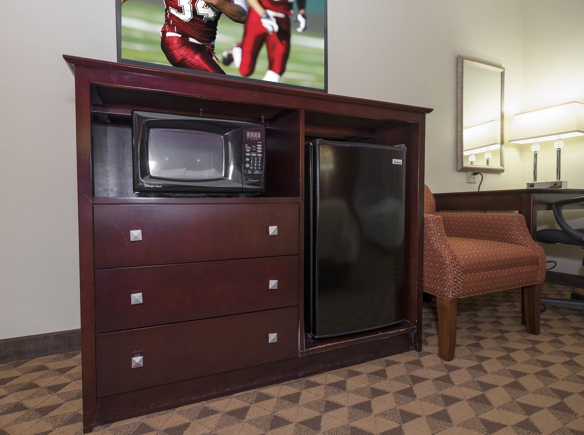 Red Roof Inn & Suites Cincinnati North-Мейсон Экстерьер фото