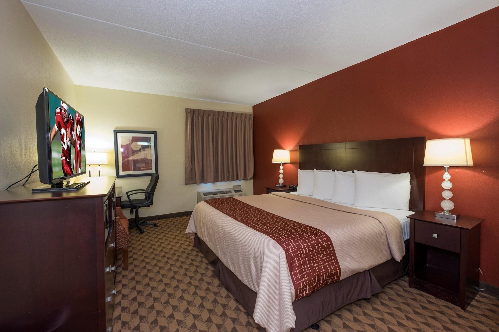 Red Roof Inn & Suites Cincinnati North-Мейсон Экстерьер фото