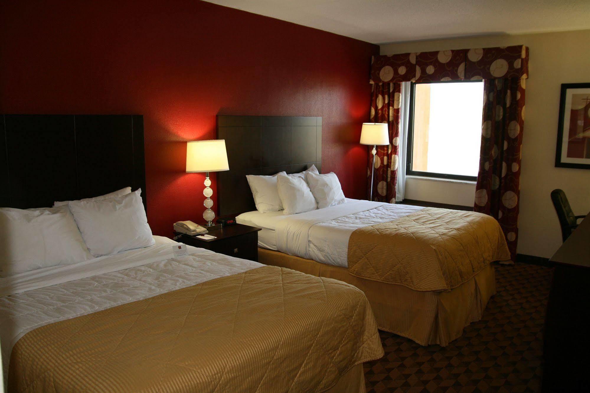 Red Roof Inn & Suites Cincinnati North-Мейсон Экстерьер фото
